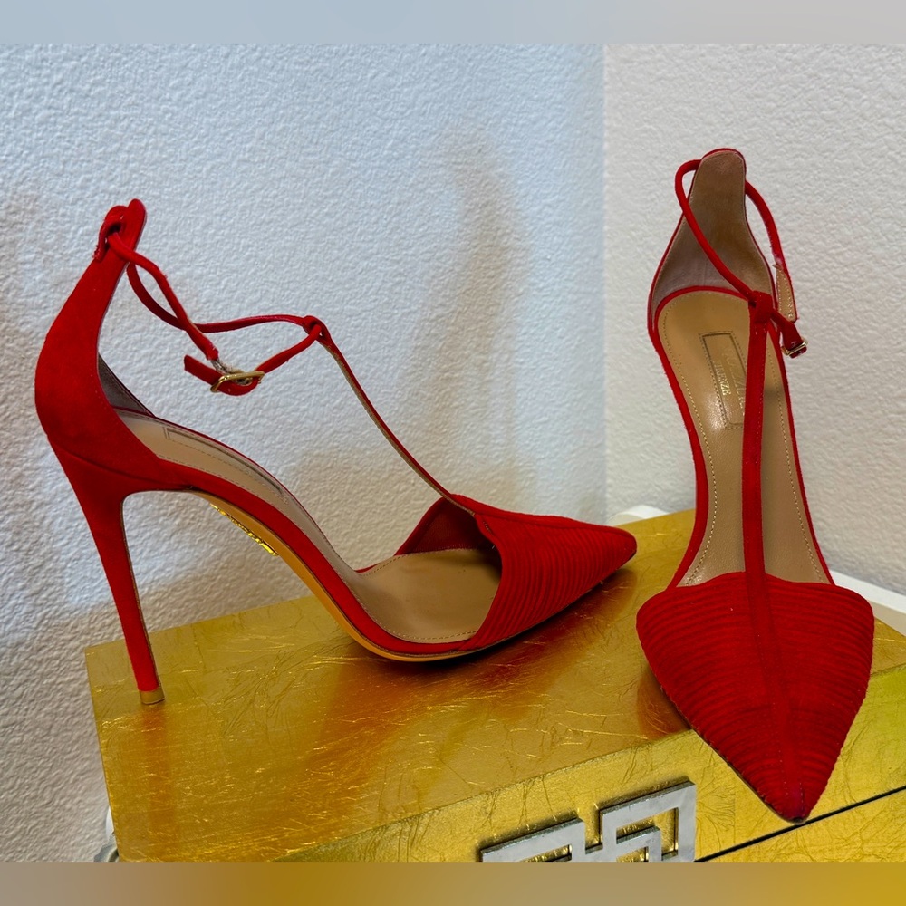 AQUAZZURA SUEDE red pump